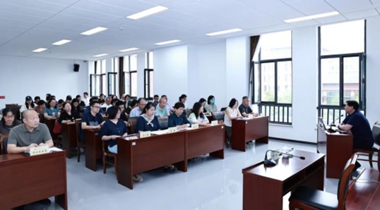 学校知联会成员加入自治区无党派人士纪律学习教育专题聚会