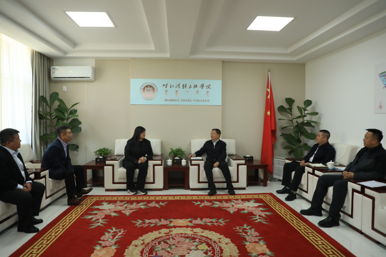 五一慰问进校园 校企党建共连心