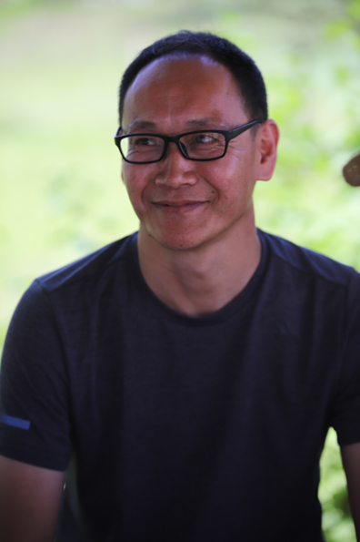 斯·劳格劳小我私家简介