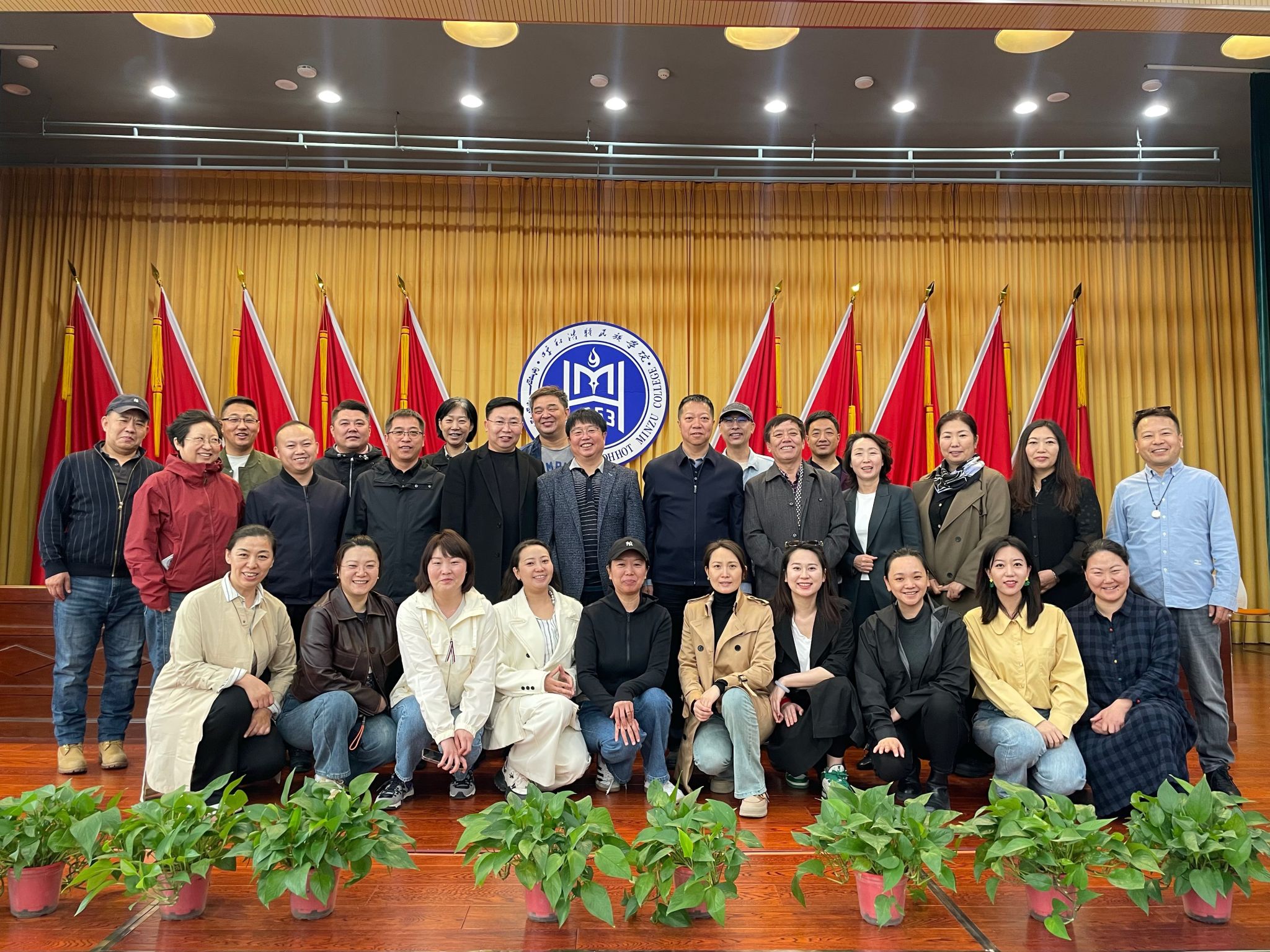 杨玉成教授应邀来我校作学术讲座